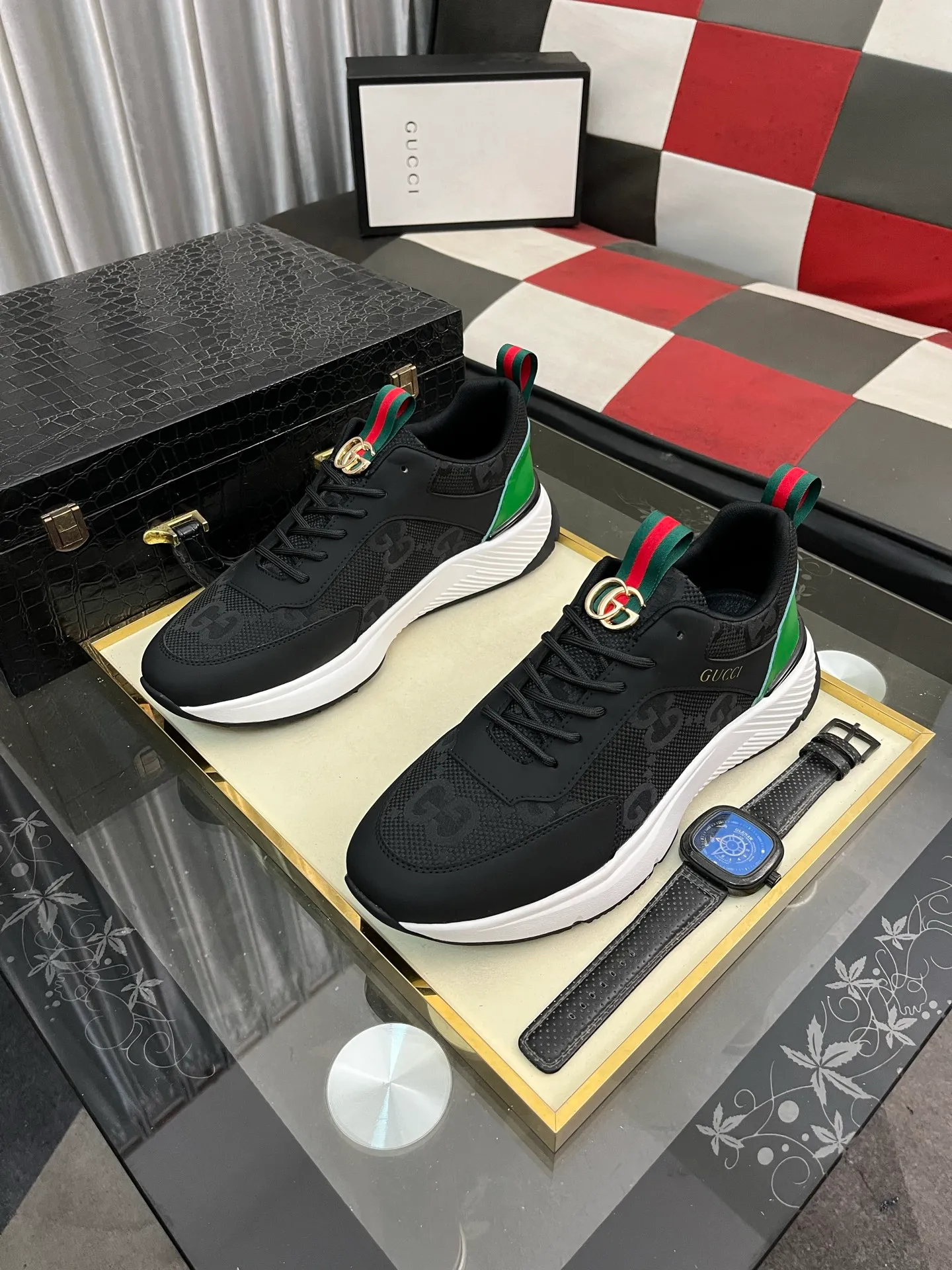 Men's Men's Shoes 💰458⌚️⌚️【GUCCI】Gucci men's latest white shoe series casual shoes! The official website is built 1:1. Upper: Made of imported cowhide, with electric embroidery ➕Inner lining: Made of high-quality first-layer pigskin, soft and comfortable. Picky material selection and exquisite workmanship give you the best enjoyment. Size: 38-443️⃣Colors available